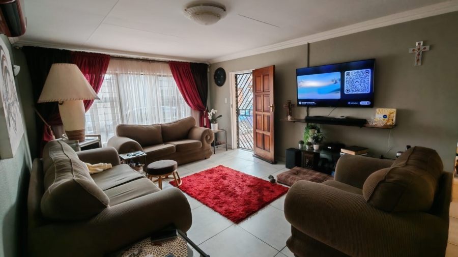 3 Bedroom Property for Sale in Dalview Gauteng