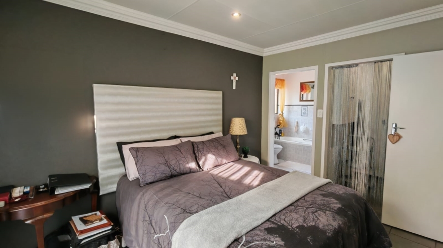 3 Bedroom Property for Sale in Dalview Gauteng
