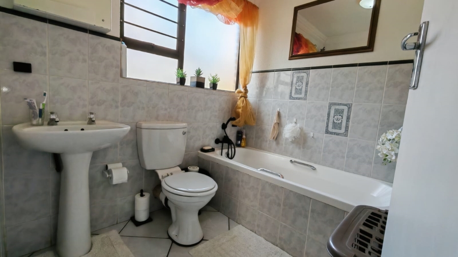 3 Bedroom Property for Sale in Dalview Gauteng