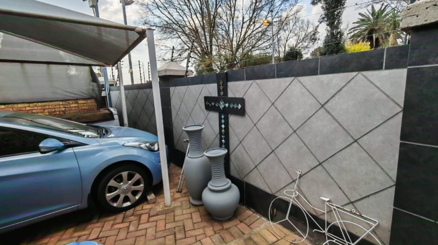 3 Bedroom Property for Sale in Dalview Gauteng