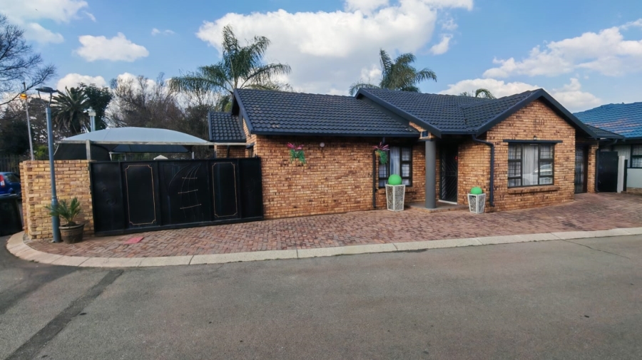 3 Bedroom Property for Sale in Dalview Gauteng