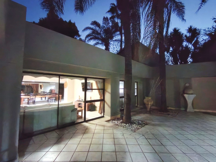 4 Bedroom Property for Sale in Sonneveld Gauteng