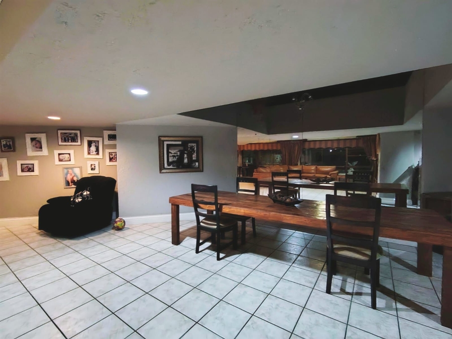 4 Bedroom Property for Sale in Sonneveld Gauteng