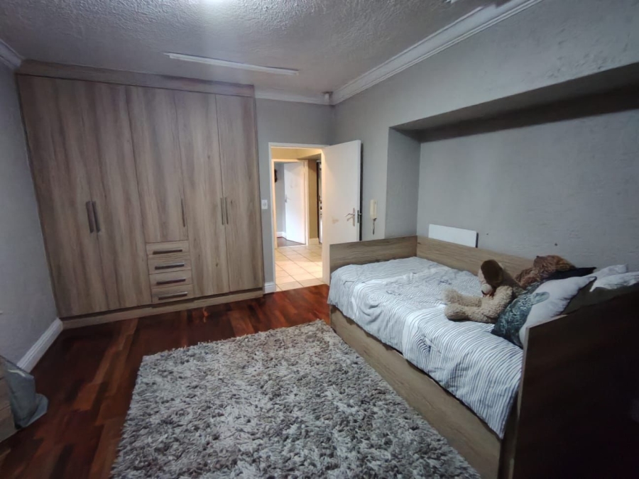 4 Bedroom Property for Sale in Sonneveld Gauteng