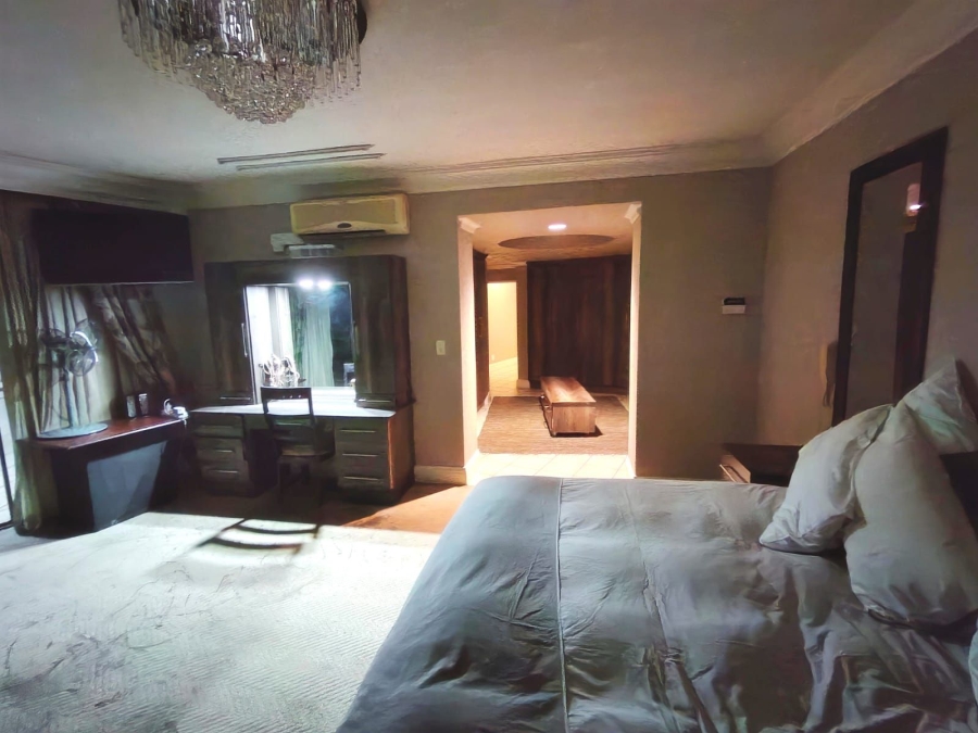 4 Bedroom Property for Sale in Sonneveld Gauteng