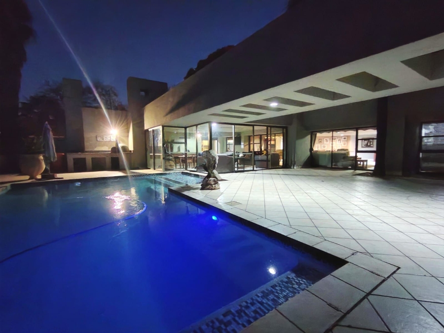 4 Bedroom Property for Sale in Sonneveld Gauteng
