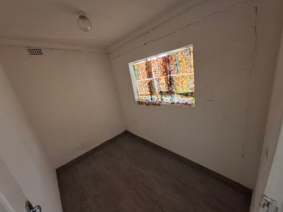 5 Bedroom Property for Sale in Lindo Park Gauteng