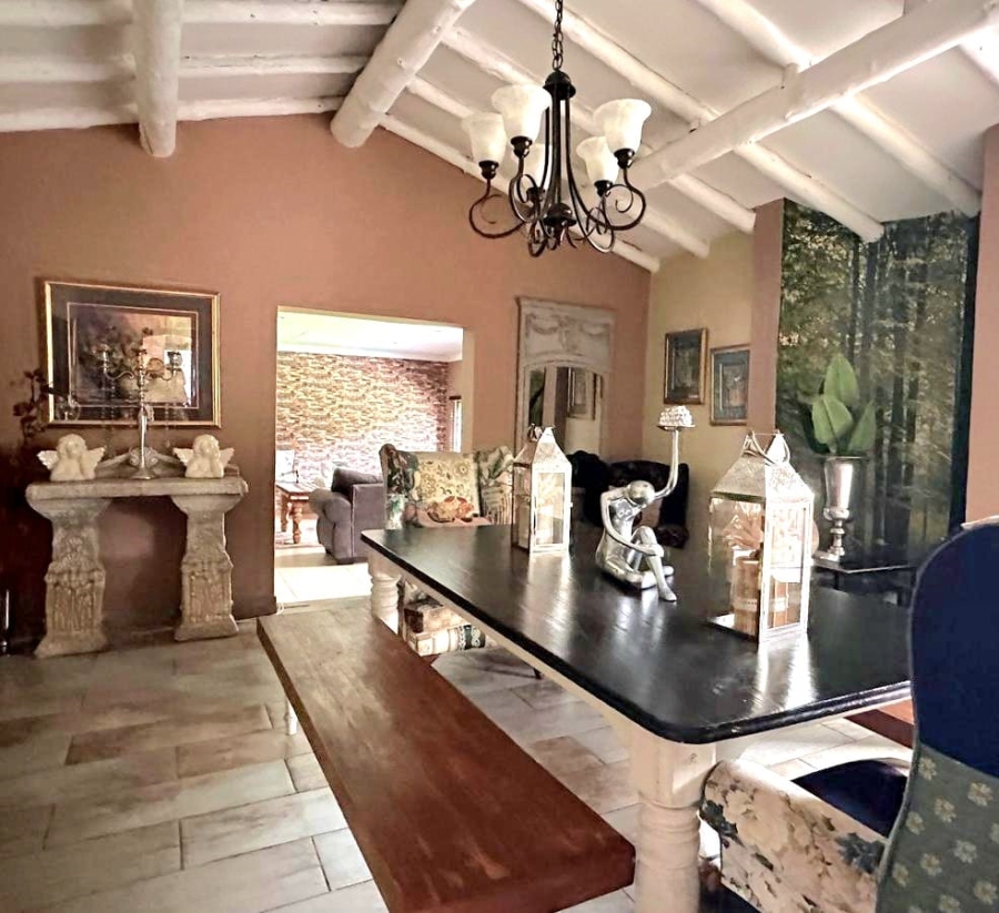 7 Bedroom Property for Sale in Three Rivers Gauteng