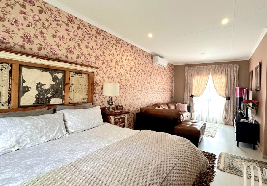 7 Bedroom Property for Sale in Three Rivers Gauteng