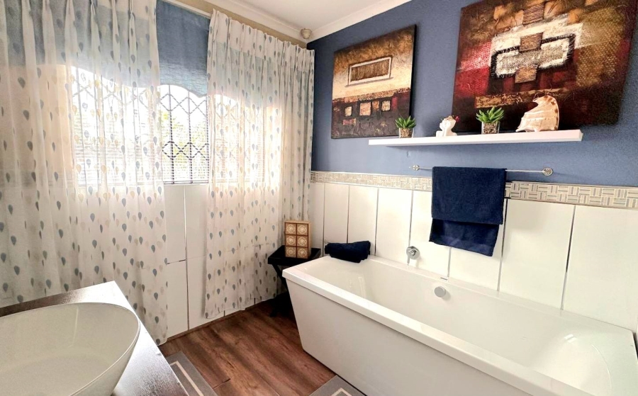 7 Bedroom Property for Sale in Three Rivers Gauteng