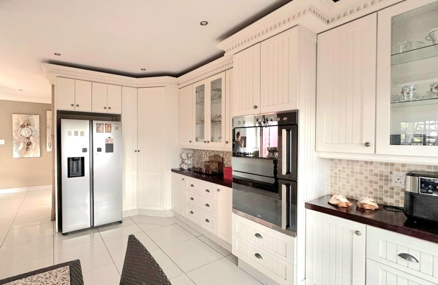 7 Bedroom Property for Sale in Three Rivers Gauteng