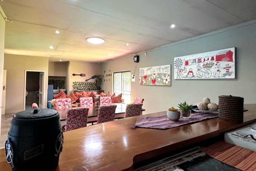 7 Bedroom Property for Sale in Three Rivers Gauteng
