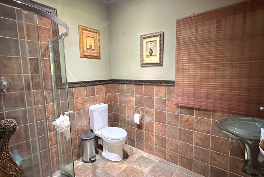 7 Bedroom Property for Sale in Three Rivers Gauteng