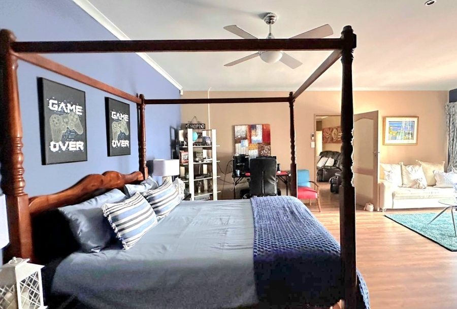 7 Bedroom Property for Sale in Three Rivers Gauteng