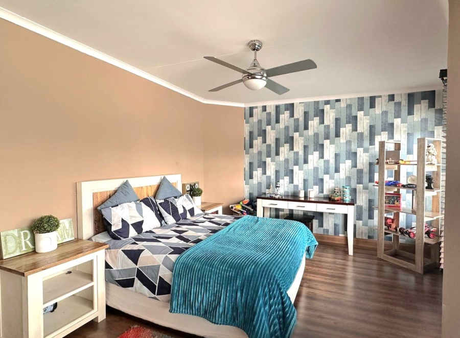 7 Bedroom Property for Sale in Three Rivers Gauteng