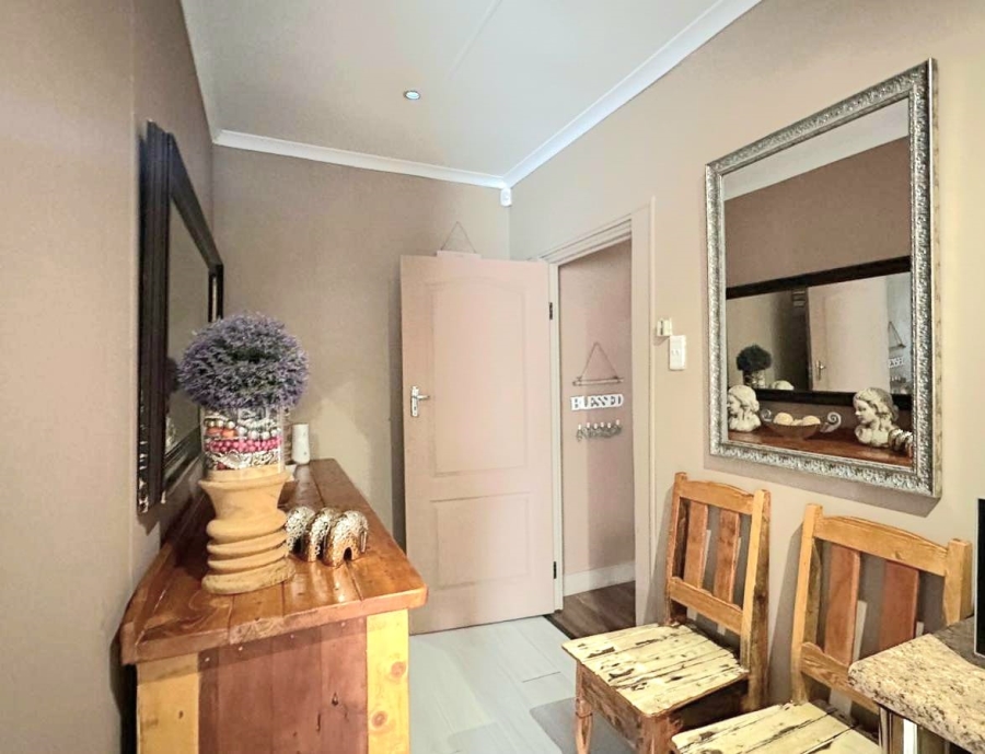 7 Bedroom Property for Sale in Three Rivers Gauteng