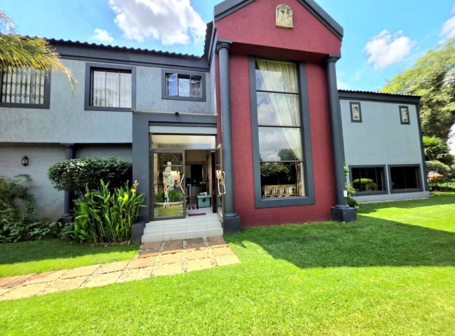 7 Bedroom Property for Sale in Three Rivers Gauteng