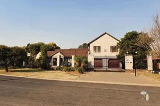 To Let 6 Bedroom Property for Rent in Freeway Park Gauteng