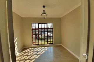 To Let 6 Bedroom Property for Rent in Freeway Park Gauteng