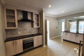 To Let 6 Bedroom Property for Rent in Freeway Park Gauteng