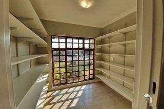 To Let 6 Bedroom Property for Rent in Freeway Park Gauteng