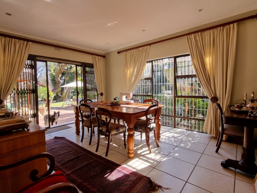 To Let 4 Bedroom Property for Rent in Fairland Gauteng