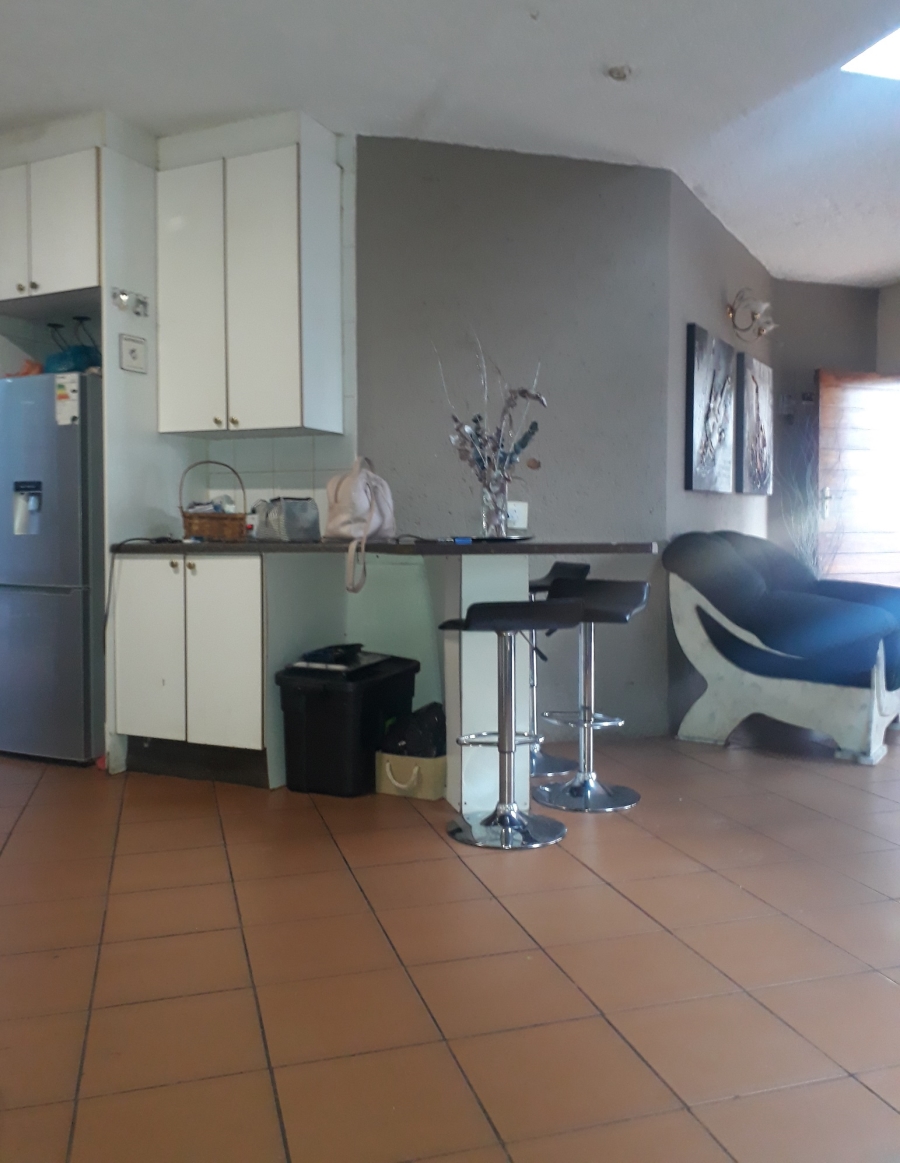 To Let 2 Bedroom Property for Rent in Albertville Gauteng