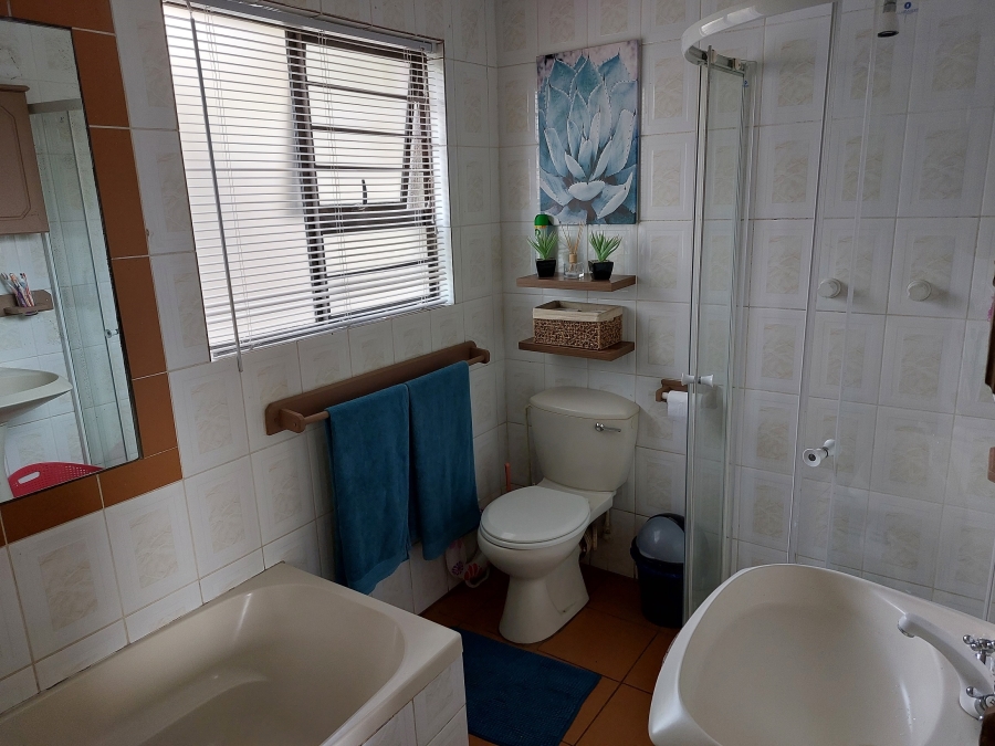 To Let 2 Bedroom Property for Rent in Albertville Gauteng