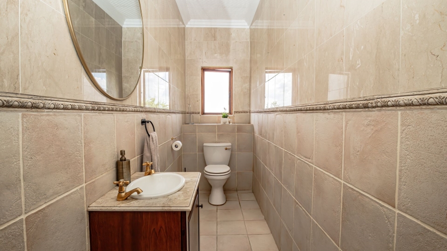 5 Bedroom Property for Sale in Cornwall Hill Gauteng