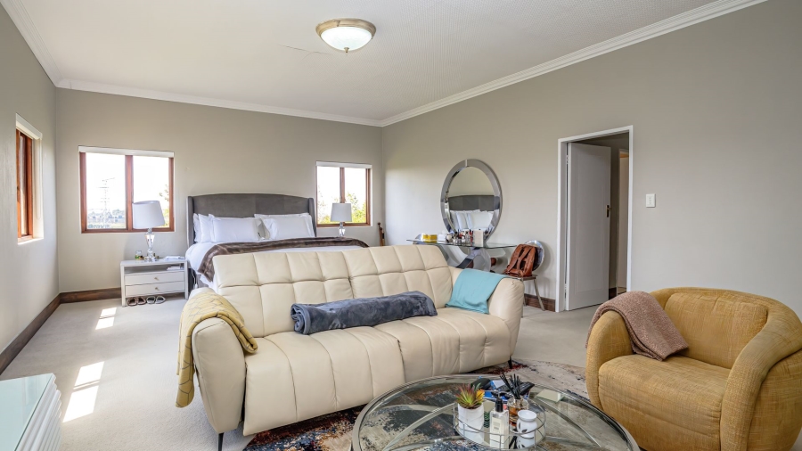 5 Bedroom Property for Sale in Cornwall Hill Gauteng