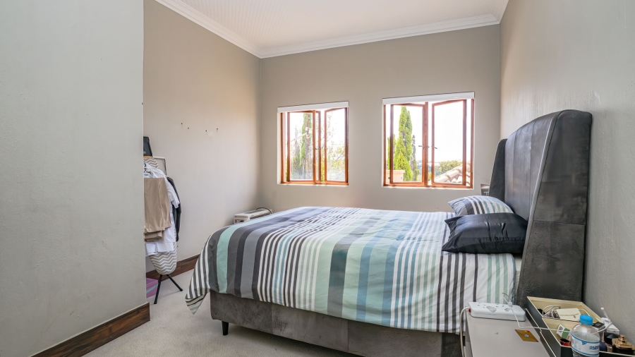 5 Bedroom Property for Sale in Cornwall Hill Gauteng