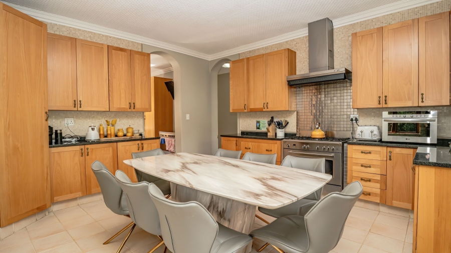 5 Bedroom Property for Sale in Cornwall Hill Gauteng