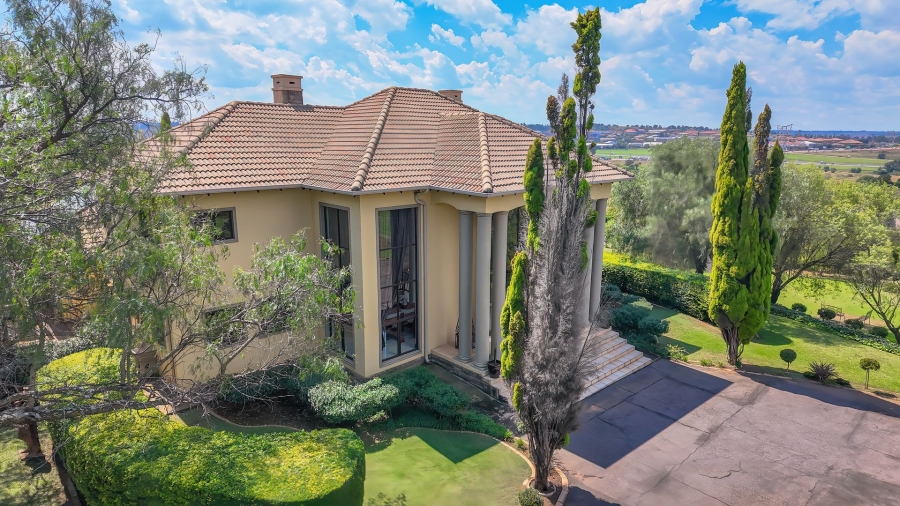 5 Bedroom Property for Sale in Cornwall Hill Gauteng