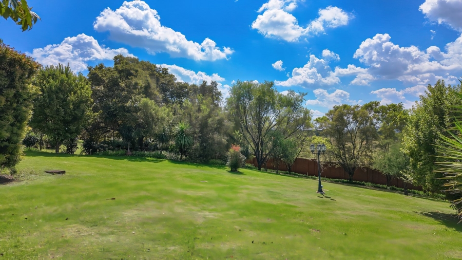 5 Bedroom Property for Sale in Cornwall Hill Gauteng