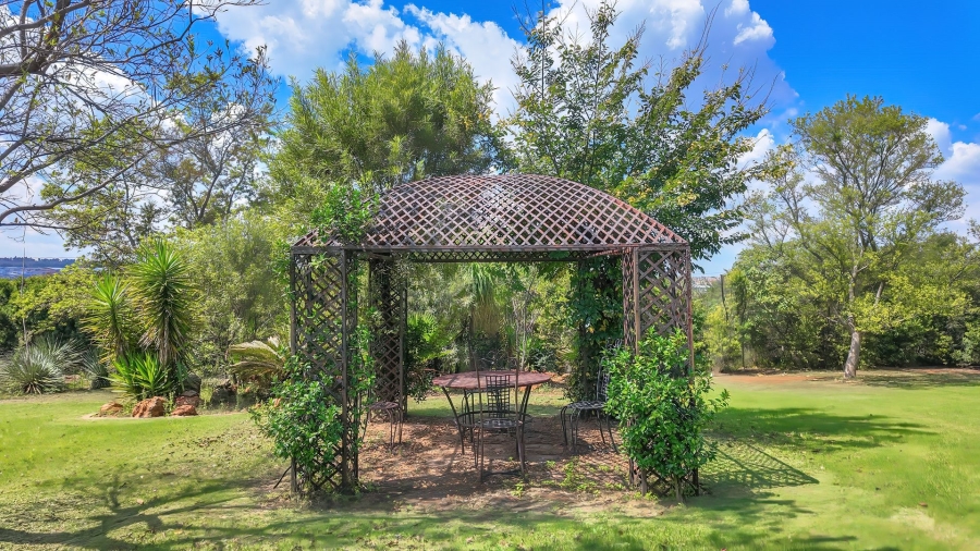 5 Bedroom Property for Sale in Cornwall Hill Gauteng