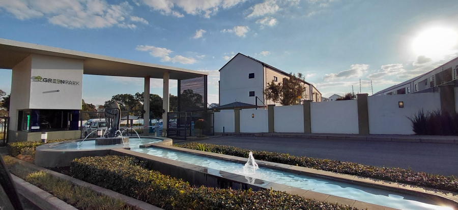 1 Bedroom Property for Sale in Lilianton Gauteng
