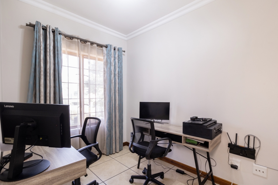 3 Bedroom Property for Sale in Pierre Van Ryneveld Gauteng