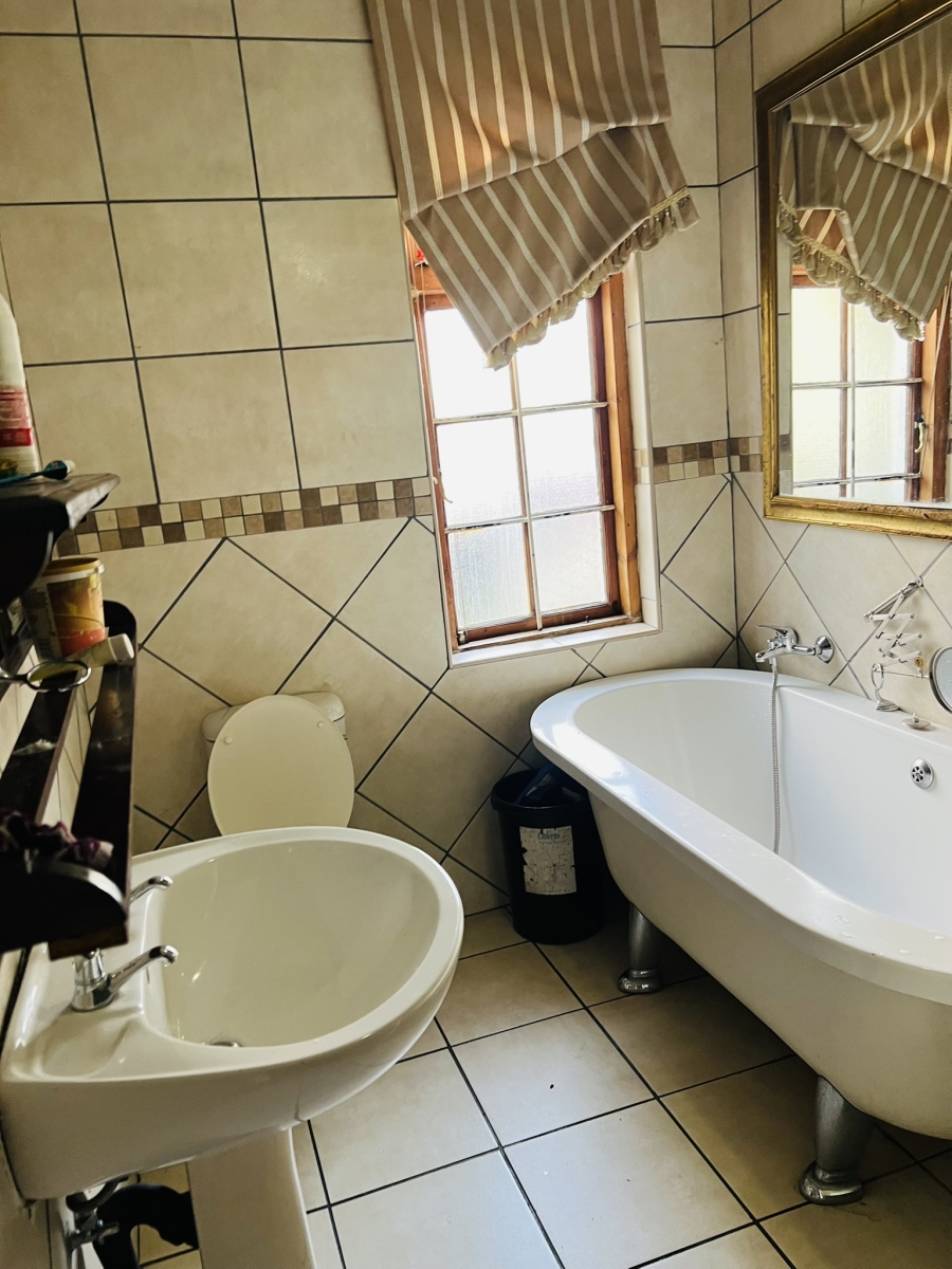 4 Bedroom Property for Sale in Kensington Gauteng