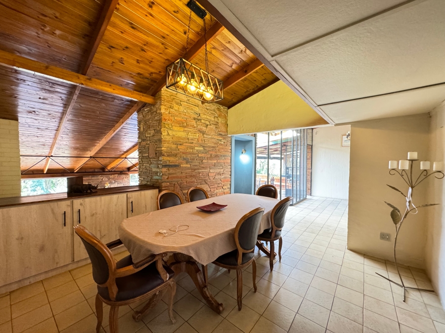 5 Bedroom Property for Sale in Mondeor Gauteng