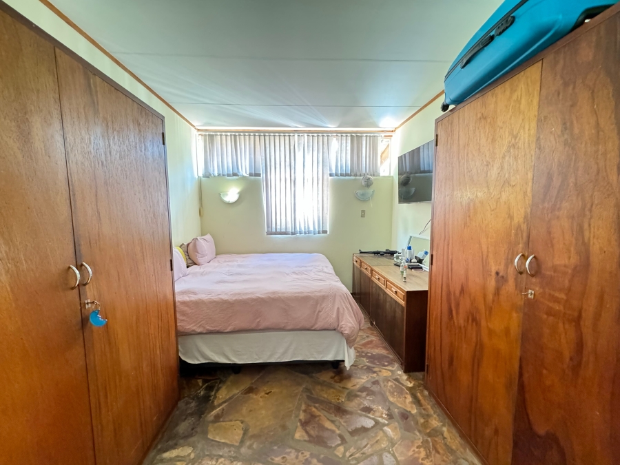 5 Bedroom Property for Sale in Mondeor Gauteng