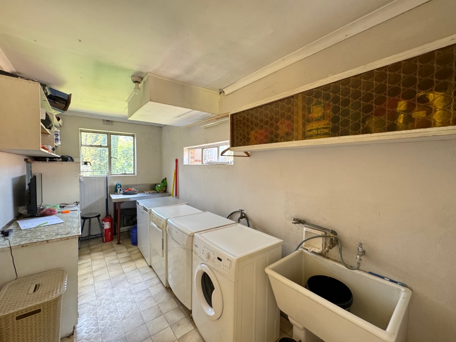 5 Bedroom Property for Sale in Mondeor Gauteng