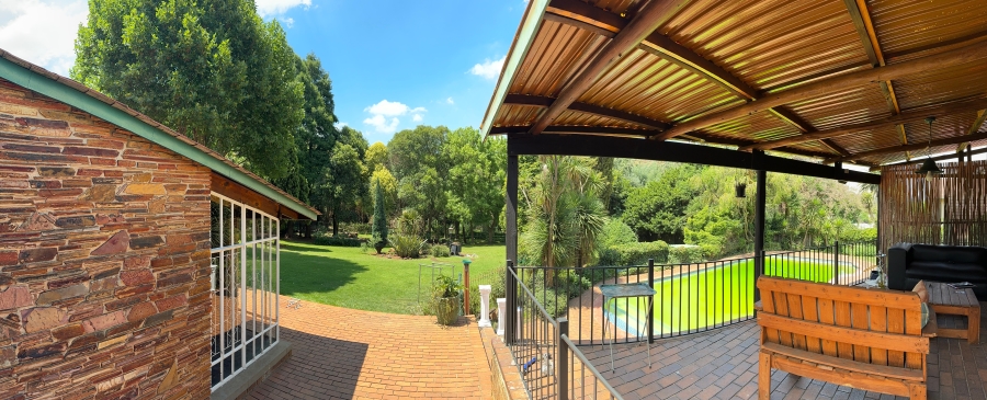 5 Bedroom Property for Sale in Mondeor Gauteng