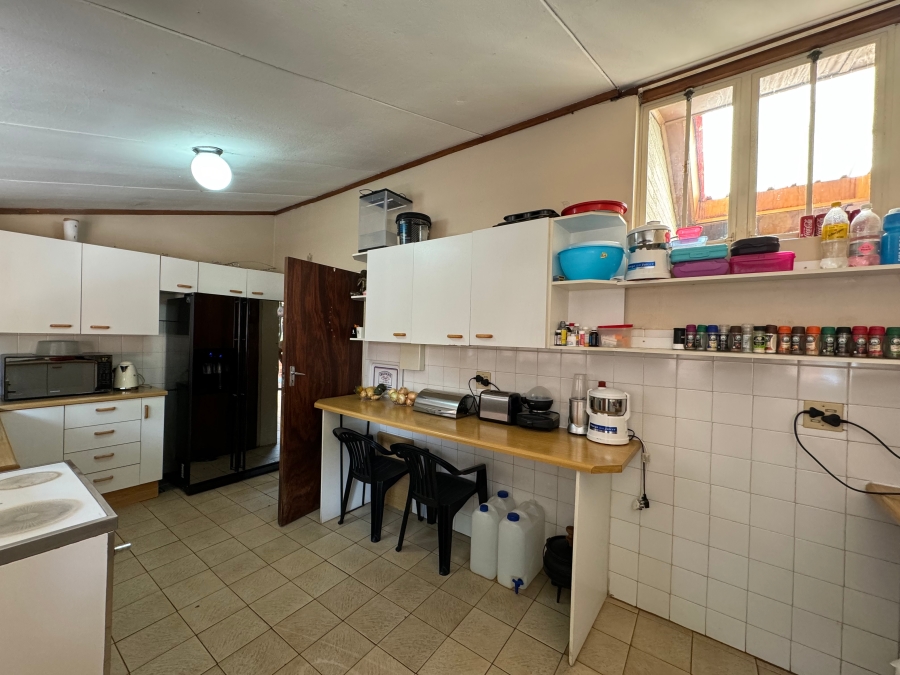 5 Bedroom Property for Sale in Mondeor Gauteng