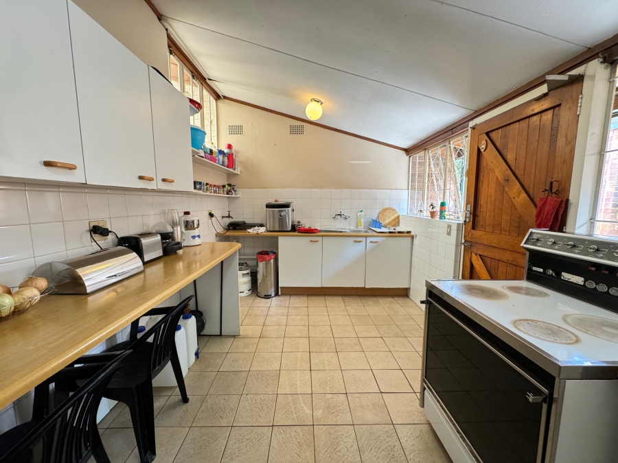 5 Bedroom Property for Sale in Mondeor Gauteng