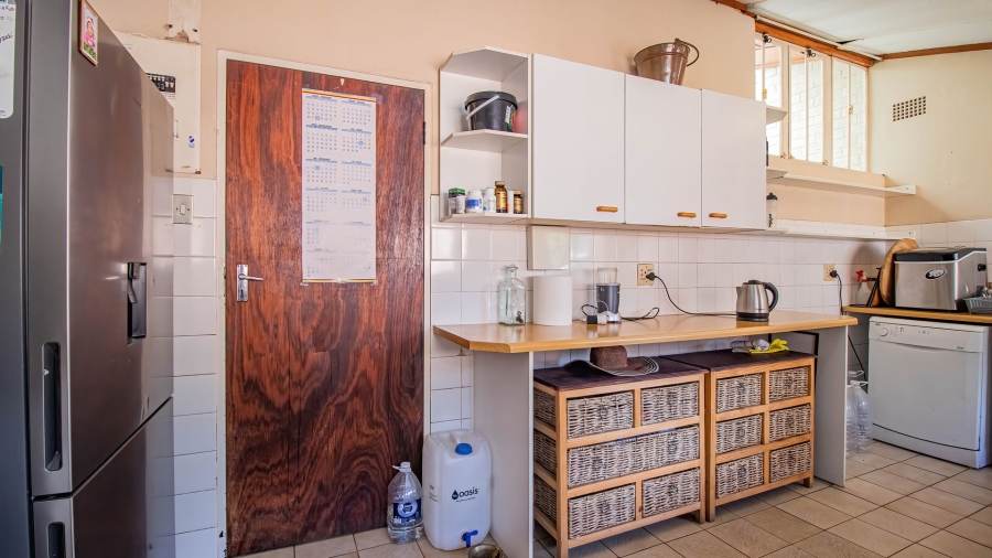 5 Bedroom Property for Sale in Mondeor Gauteng