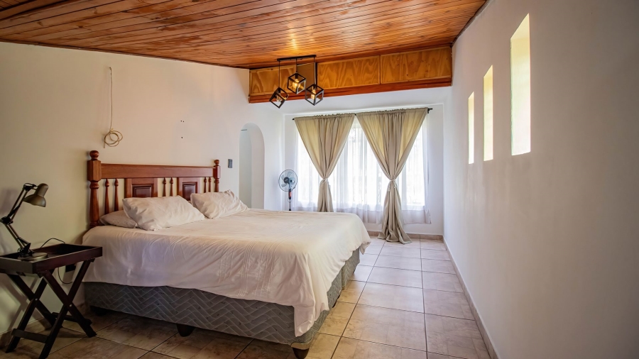 5 Bedroom Property for Sale in Mondeor Gauteng
