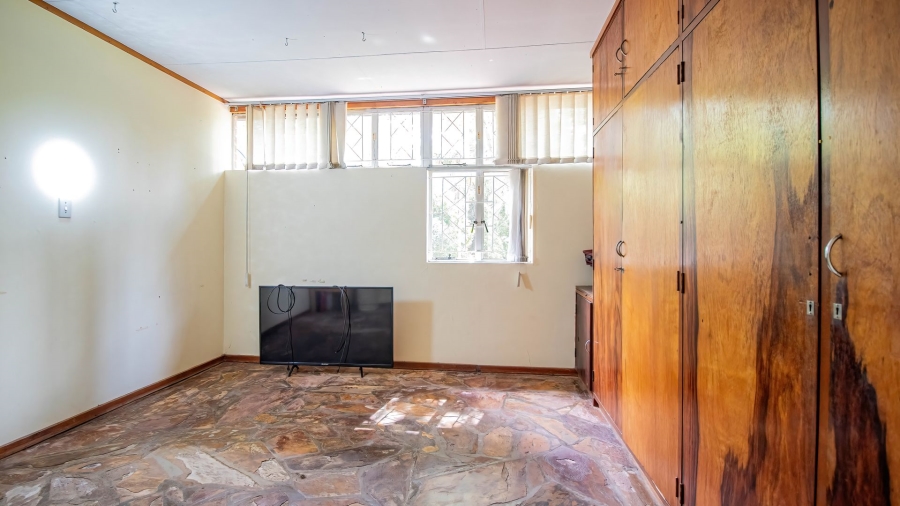 5 Bedroom Property for Sale in Mondeor Gauteng