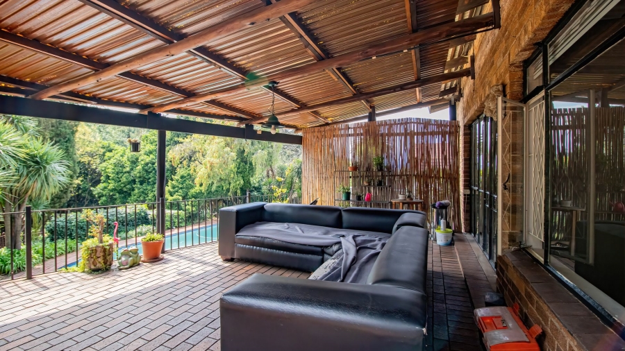 5 Bedroom Property for Sale in Mondeor Gauteng