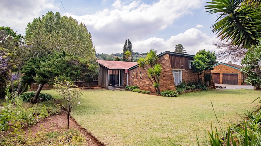 5 Bedroom Property for Sale in Mondeor Gauteng