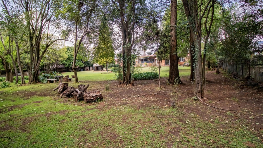5 Bedroom Property for Sale in Mondeor Gauteng